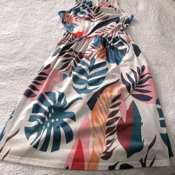 Super cute summer tropical Halter Dress cc - Picture 2 of 12